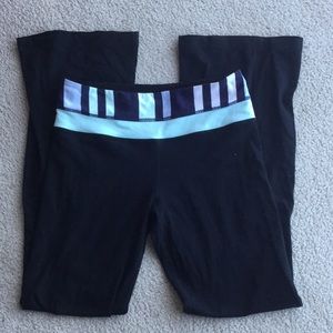 Flared Lululemon leggings.